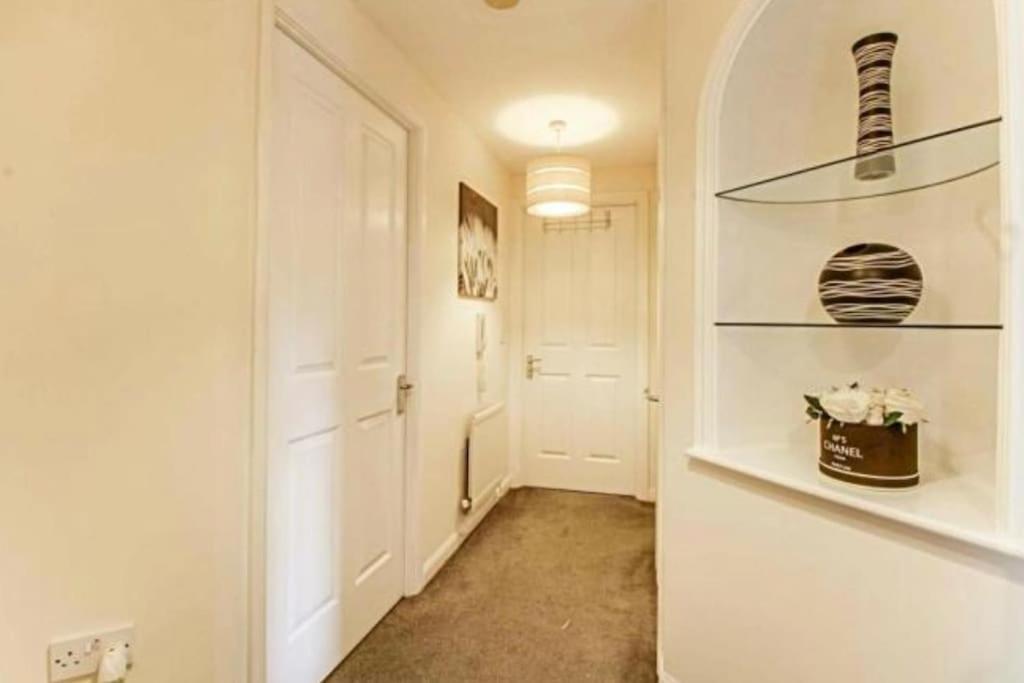The Wickets - 2 Bedroom Apartment Overlooking Cricket Club Marton-in-Cleveland Exteriör bild