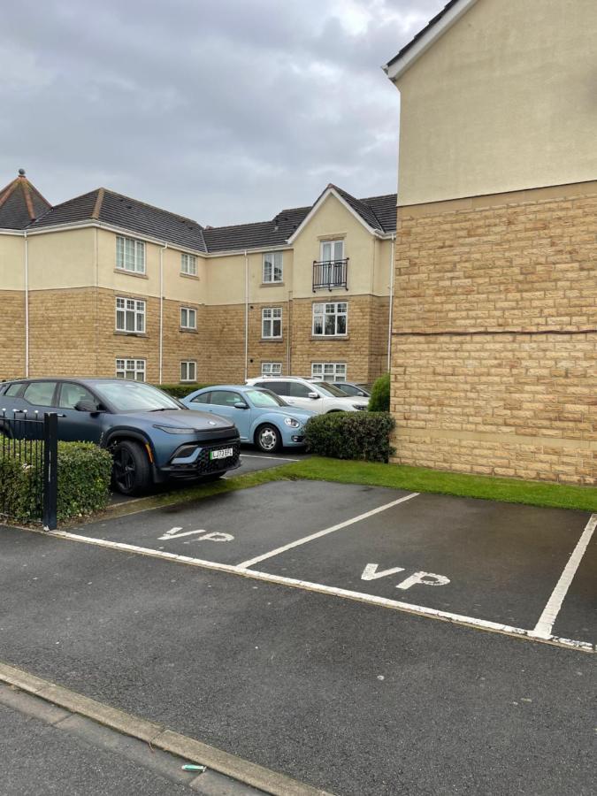 The Wickets - 2 Bedroom Apartment Overlooking Cricket Club Marton-in-Cleveland Exteriör bild